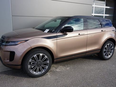 New 2025 Land Rover Range Rover Evoque S image 3