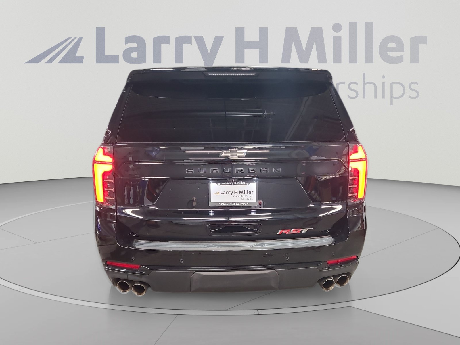 Used 2026 Chevrolet Suburban RST w/ Sun And Tow Package AWD/4WD image 4
