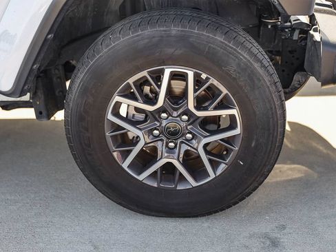 Used 2025 Jeep Wrangler Unlimited Sahara AWD/4WD image 2