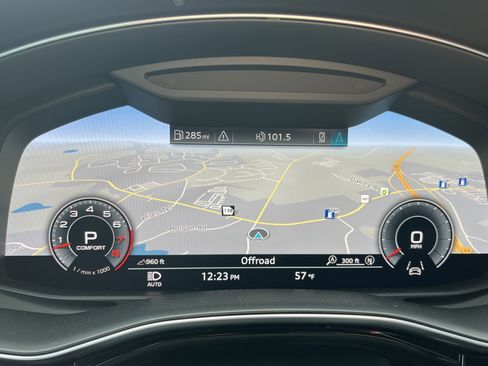 Used 2019 Audi Q8 Prestige image 11