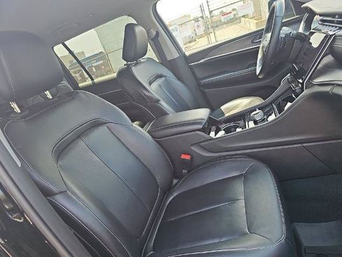 Used 2022 Jeep Grand Cherokee L Limited AWD/4WD image 10