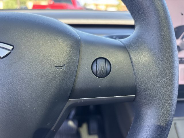 Used 2020 Tesla Model Y Long Range AWD/4WD image 31