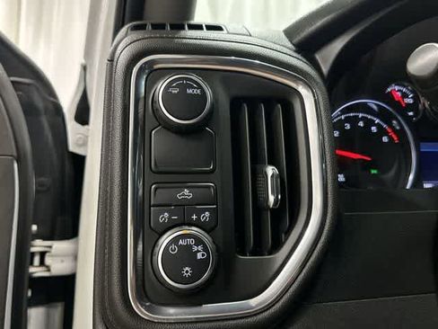 Used 2021 Chevrolet Silverado 1500 LT image 19