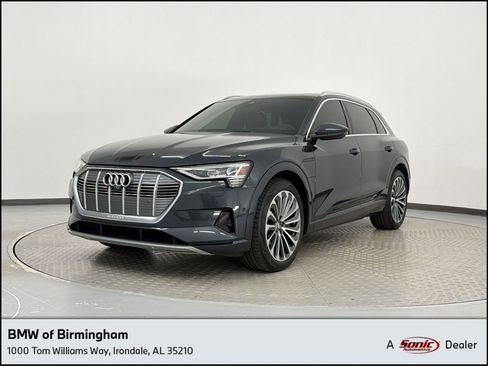 Used 2019 Audi e-tron Prestige w/ Prestige Package AWD/4WD image 1