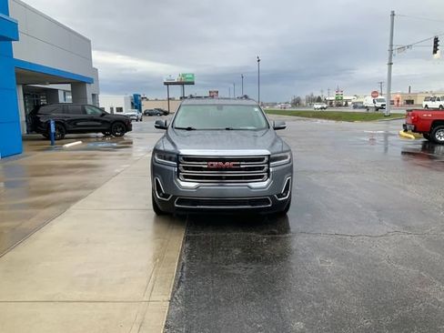 Used 2020 GMC Acadia SLT w/ Premium Package image 3