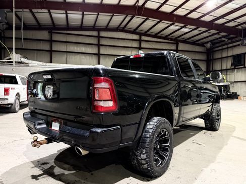 Used 2019 RAM 1500 Laramie AWD/4WD image 5
