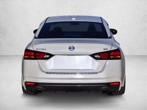 Used 2019 Nissan Altima 2.5 SR FWD image 6