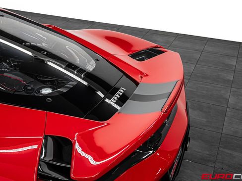 Used 2019 Ferrari 488 Pista Coupe RWD image 22