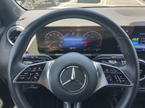Used 2025 Mercedes-Benz GLA 250 image 30