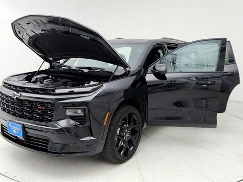 Used 2025 Chevrolet Traverse RS w/ LPO, Floor Liner Package image 10