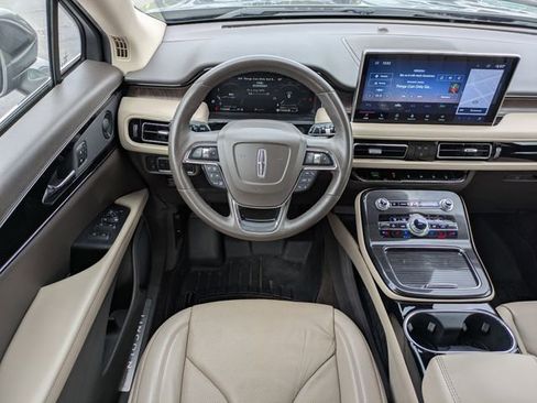 Used 2022 Lincoln Nautilus Reserve FWD image 16