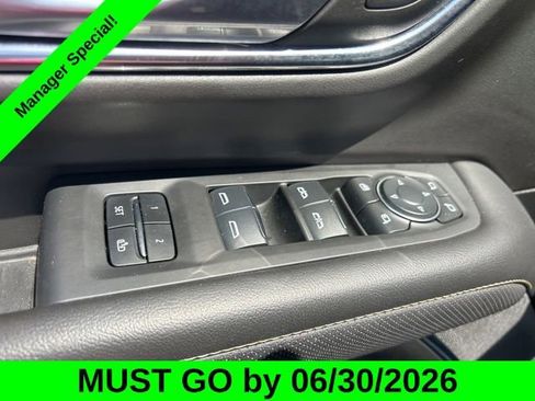 Used 2024 Chevrolet Suburban Premier AWD/4WD image 13