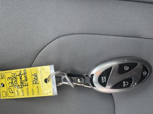 Used 2024 Hyundai Elantra SEL image 25