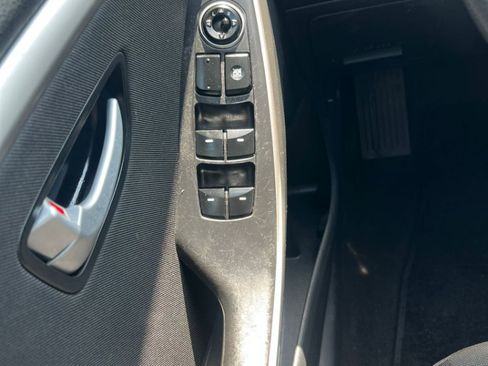 Used 2014 Hyundai Elantra GT image 28