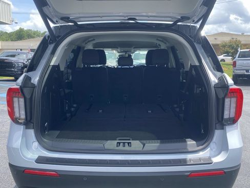 Used 2026 Ford Explorer Active RWD image 8