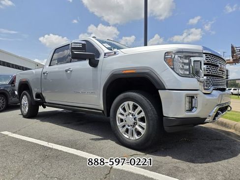 Used 2021 GMC Sierra 2500 Denali w/ Denali Ultimate Package AWD/4WD image 2