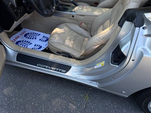 Used 2005 Chevrolet Corvette Convertible w/ Preferred Equipment Group RWD image 52