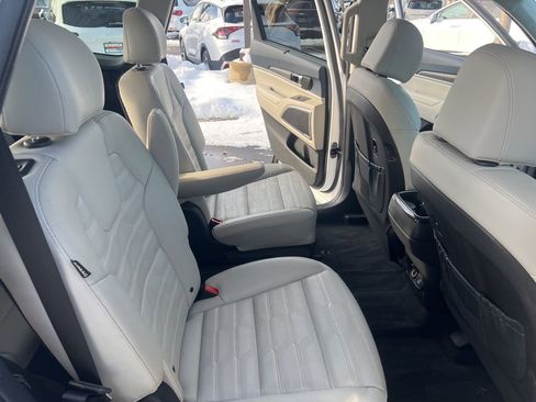 Used 2023 Kia Telluride SX Prestige image 16