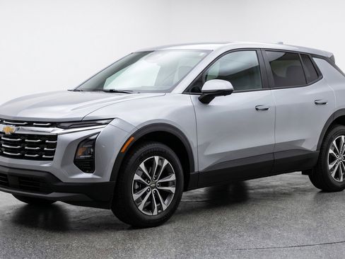 Used 2025 Chevrolet Equinox LT FWD image 3