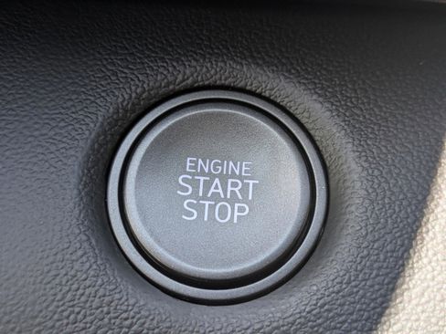 New 2025 Hyundai Elantra Sport FWD image 30