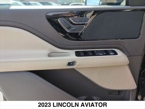 Certified 2023 Lincoln Aviator 2WD w/ Class IV Trailer Tow Package image 10