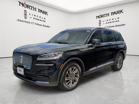 Used 2023 Lincoln Aviator AWD image 1