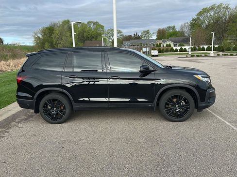 Used 2022 Honda Pilot Black Edition image 2
