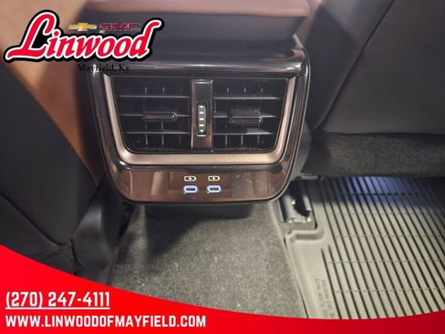 Used 2025 Toyota Crown Signia w/ Advanced Technology Package AWD/4WD image 16