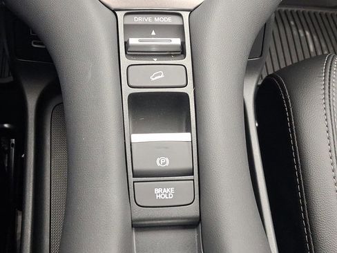 Certified 2026 Honda HR-V EX-L image 23