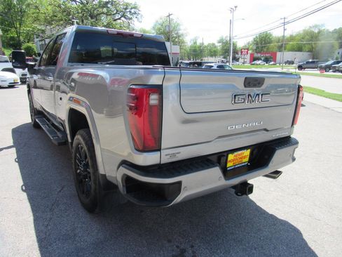Used 2024 GMC Sierra 2500 Denali w/ Denali Reserve Package AWD/4WD image 11