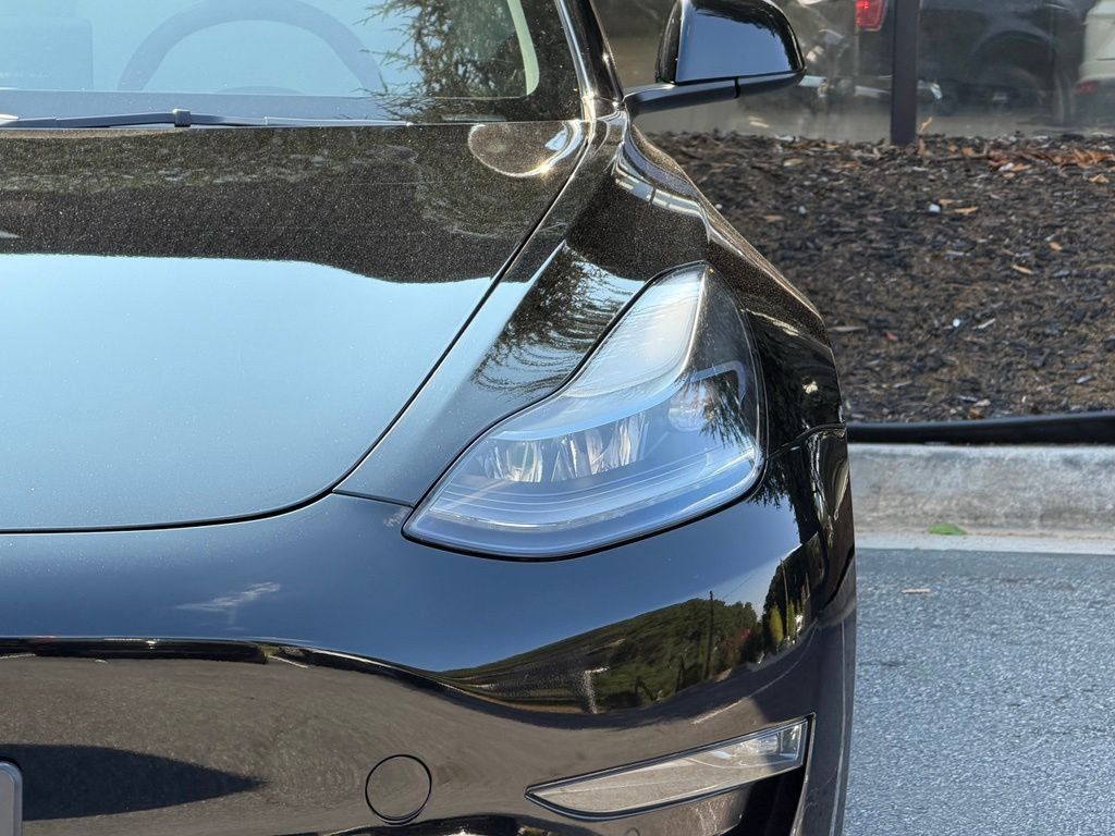 Used 2022 Tesla Model 3 Long Range AWD/4WD image 5