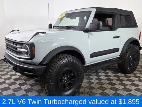 Used 2022 Ford Bronco Black Diamond w/ Sasquatch Package image 3