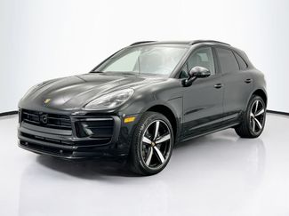 Used 2026 Porsche Macan AWD/4WD video 1
