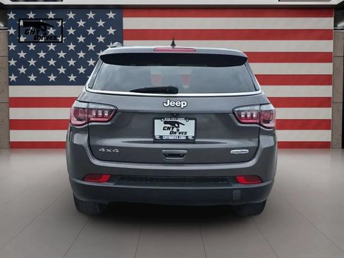 Used 2019 Jeep Compass Latitude AWD/4WD image 6