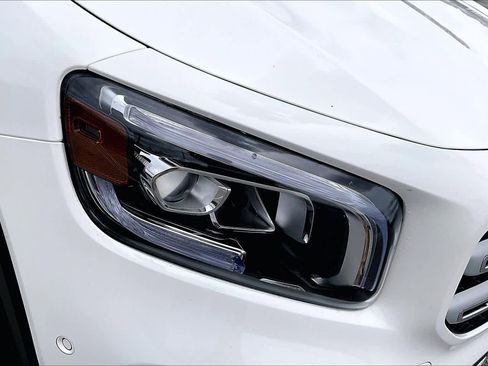 Used 2022 Mercedes-Benz GLB 250 image 28