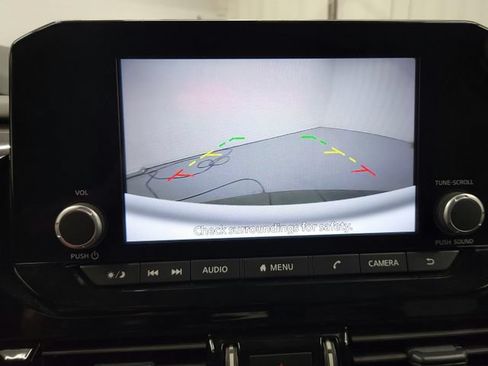 Used 2025 Nissan Pathfinder SV AWD/4WD image 26