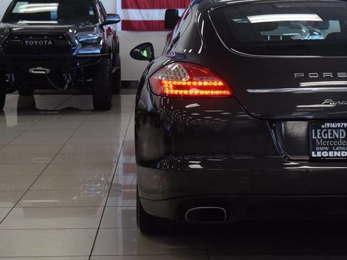 Used 2012 Porsche Panamera 4 image 29