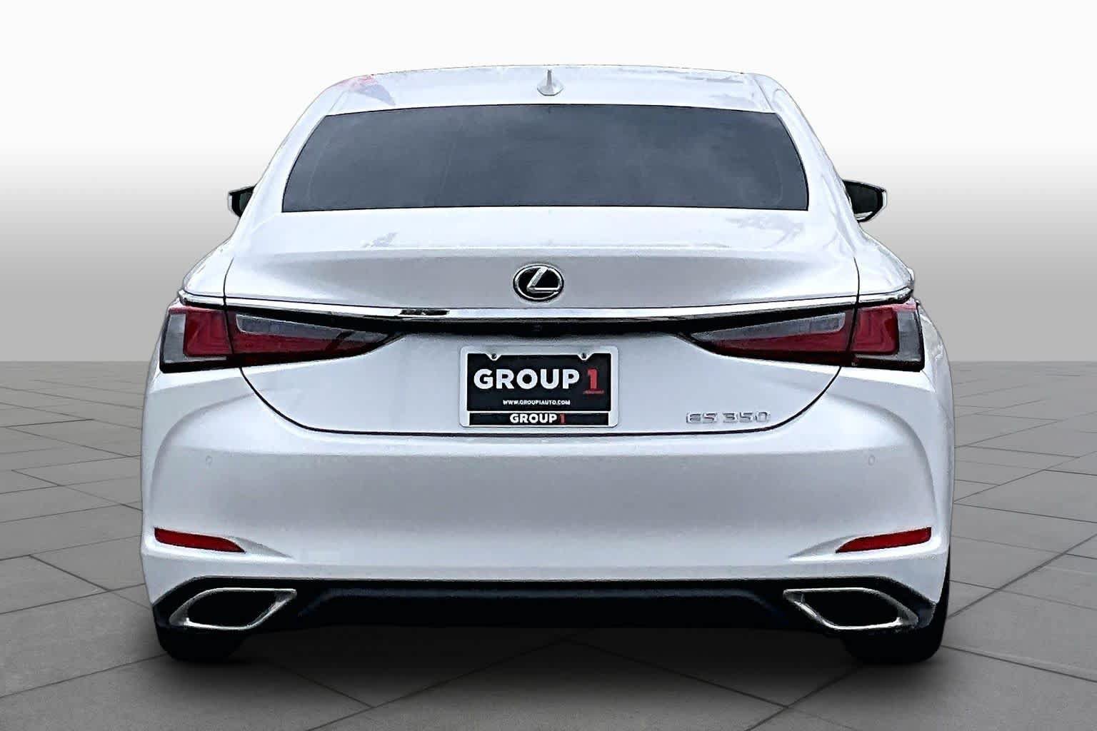 Used 2024 Lexus ES 350 w/ Premium Package FWD image 5