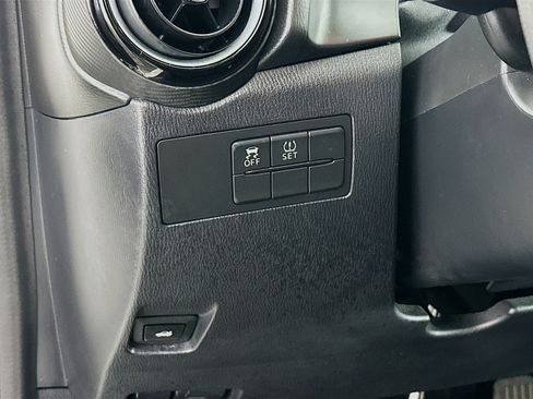 Used 2018 Toyota Yaris iA FWD image 16