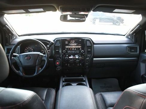 Used 2021 Nissan Titan PRO-4X w/ Pro-4x Convenience Package AWD/4WD image 10
