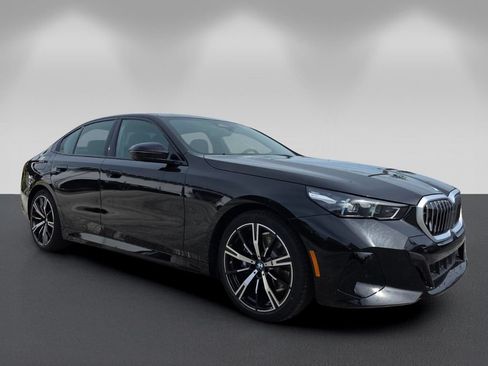 New 2027 BMW 530i w/ M Sport Package RWD image 1