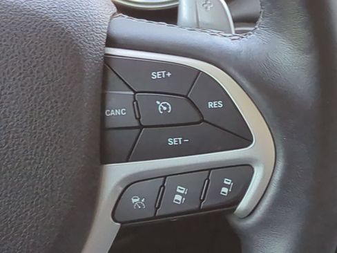 Used 2018 Jeep Grand Cherokee Summit AWD/4WD image 26