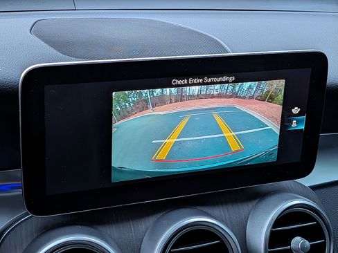 Used 2020 Mercedes-Benz GLC 300 300 image 19