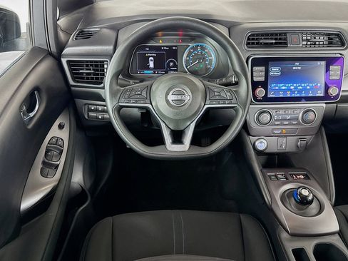 Used 2023 Nissan Leaf S image 16