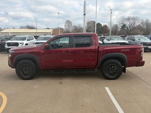 Used 2022 Nissan Frontier PRO-4X w/ Pro-4X Premium Package image 3
