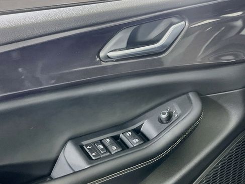 Used 2023 Jeep Grand Cherokee Laredo w/ Luxury Tech Group I AWD/4WD image 17