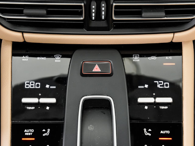 Certified 2026 Porsche Macan AWD/4WD image 20