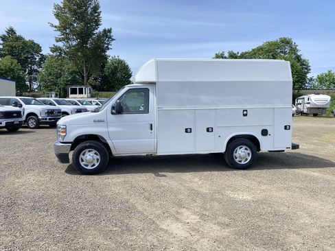 New 2026 Ford E-350 and Econoline 350 Super Duty w/ Power Equipment Group image 2