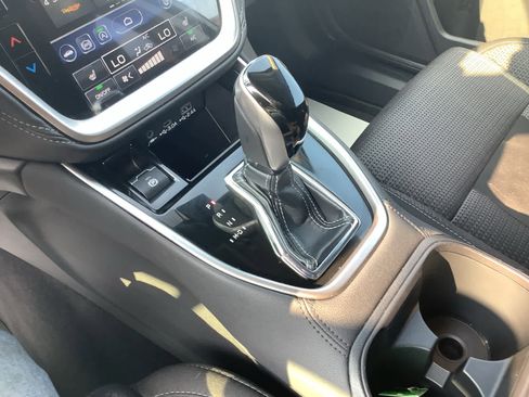 Certified 2025 Subaru Outback Premium image 17