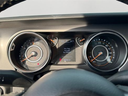 Used 2022 Jeep Gladiator Willys image 29